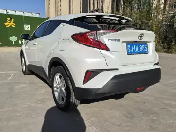 2022 Toyota C-HR с пробегом 67 000 км