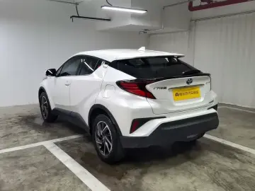 2021 Toyota C-HR с пробегом 19 900 км