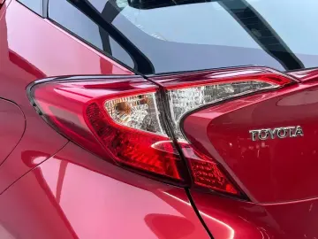 2020 Toyota C-HR с пробегом 56 000 км