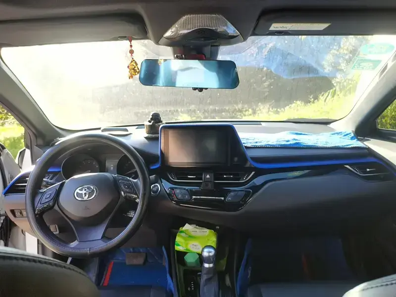2020 Toyota C-HR с пробегом 27 400 км