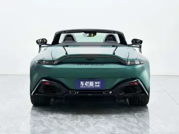 2022 Aston Martin Vantage с пробегом 7 800 км