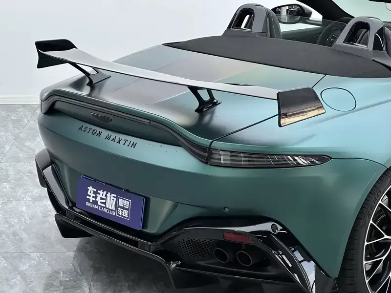 2022 Aston Martin Vantage с пробегом 7 800 км
