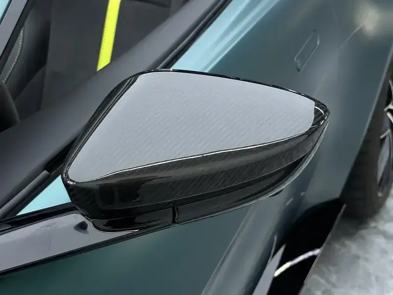 2022 Aston Martin Vantage с пробегом 7 800 км