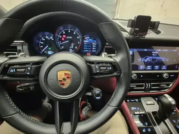 2023 Porsche Macan с пробегом 8 600 км