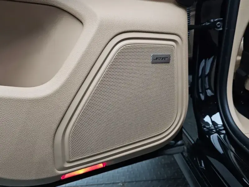 2022 Porsche Macan с пробегом 17 629 км