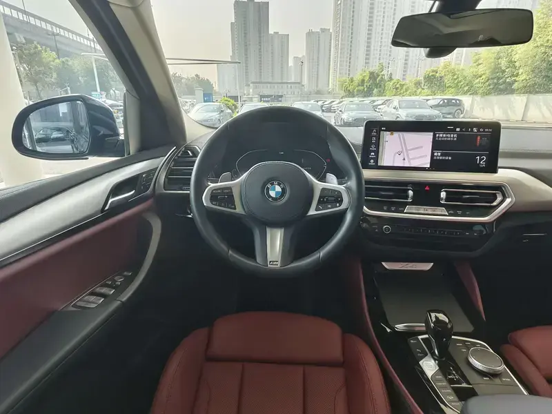 2022 BMW X4 M40i с пробегом 15 300 км