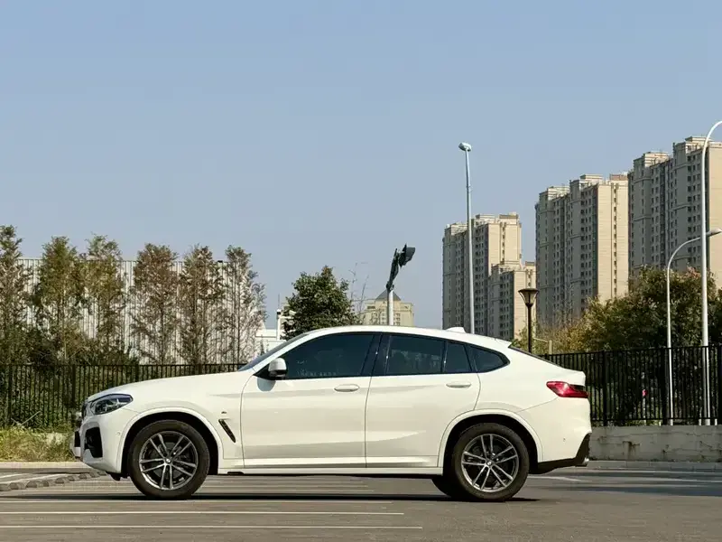 2020 BMW X4 M40i с пробегом 57 000 км