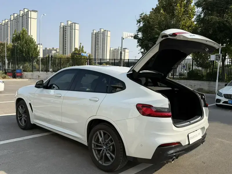 2020 BMW X4 M40i с пробегом 57 000 км