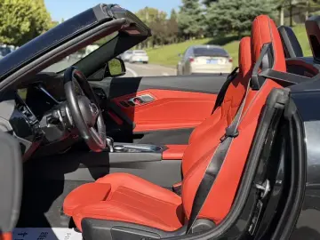 2023 BMW Z4 M40i с пробегом 9 500 км
