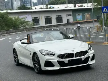 2023 BMW Z4 M40i с пробегом 10 000 км