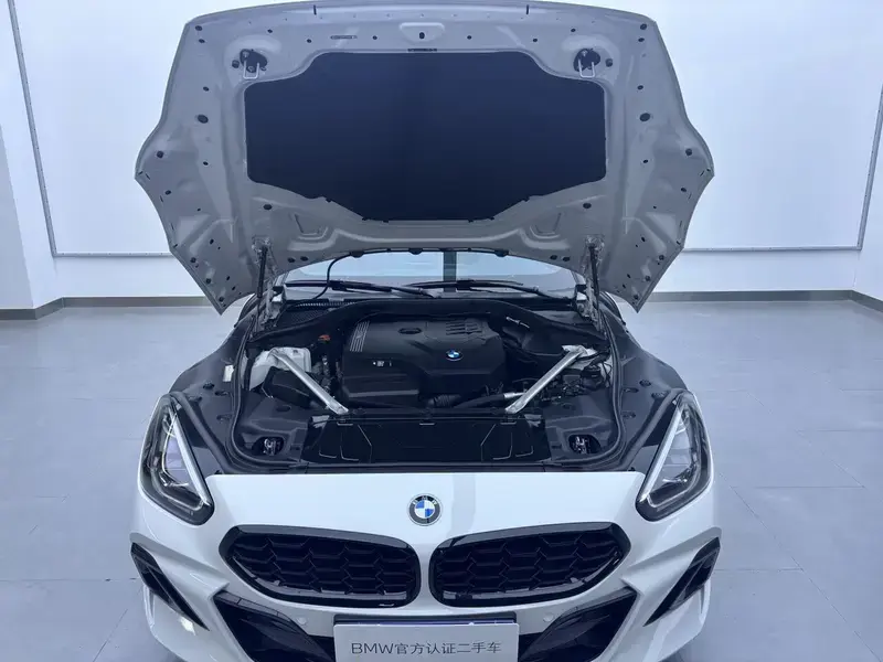 2023 BMW Z4 M40i с пробегом 25 000 км