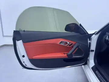 2023 BMW Z4 M40i с пробегом 25 000 км
