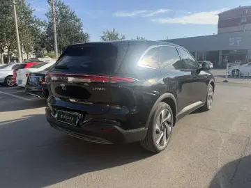 2026 Buick Zhijing E7 с пробегом 900 км