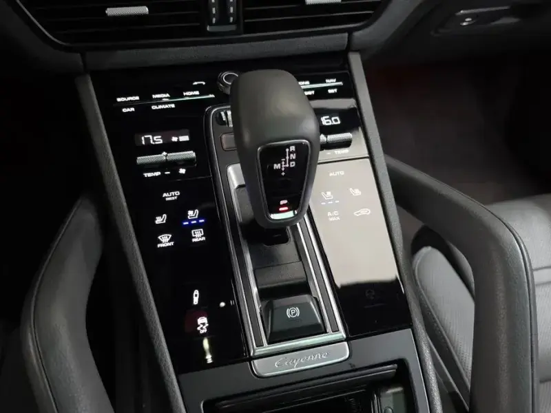 2023 Porsche Cayenne с пробегом 52 174 км