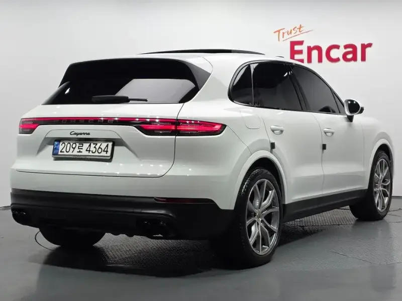 2023 Porsche Cayenne с пробегом 14 293 км