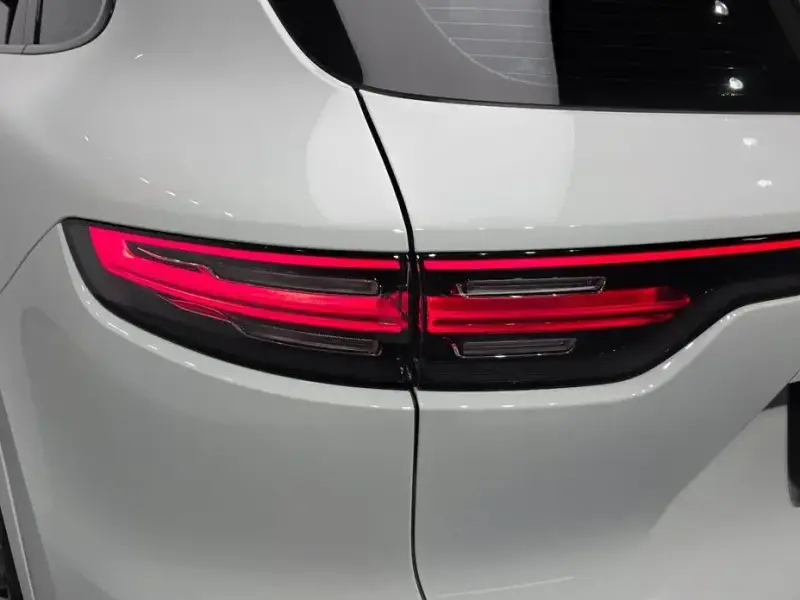 2022 Porsche Cayenne с пробегом 37 966 км