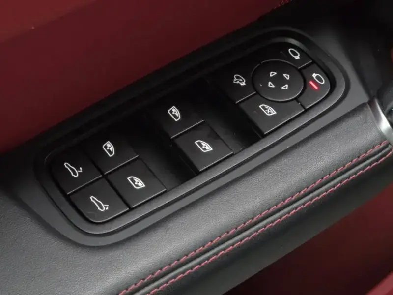 2023 Porsche Cayenne с пробегом 17 426 км