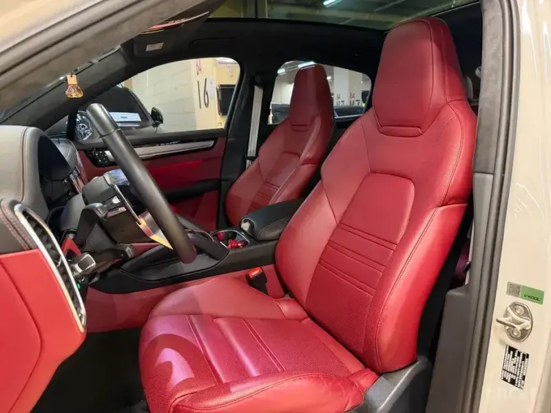 2023 Porsche Cayenne с пробегом 18 000 км