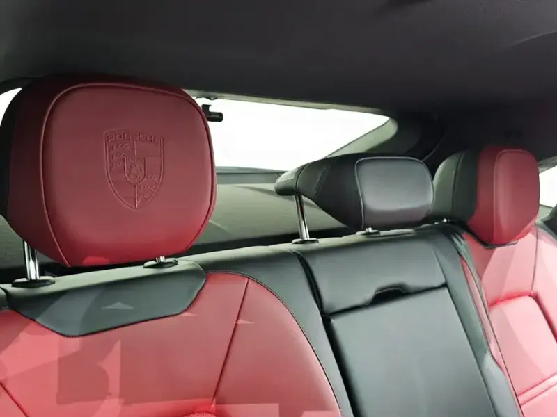 2023 Porsche Cayenne с пробегом 42 940 км