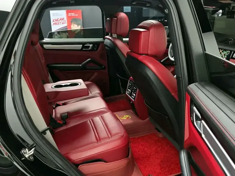 2023 Porsche Cayenne с пробегом 56 544 км