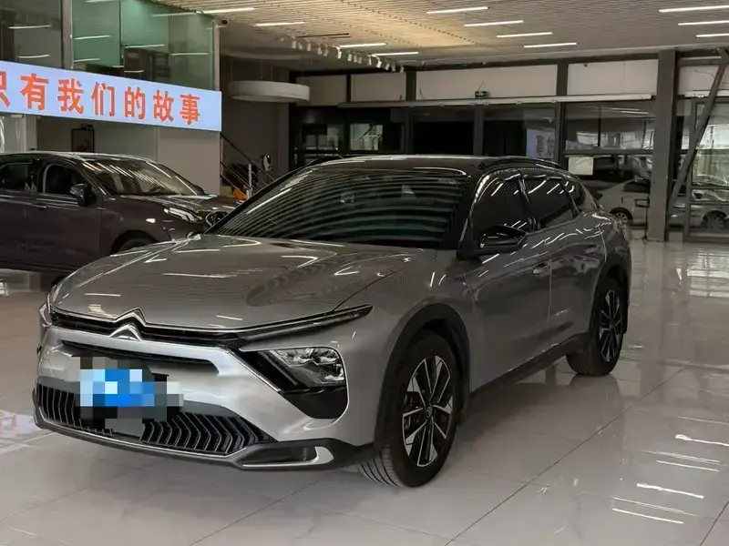 2024 Citroen Versailles C5 X с пробегом 10 000 км