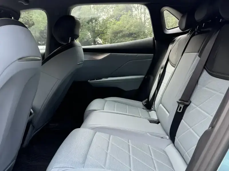 2024 Changan Shenlan S05 с пробегом 30 000 км
