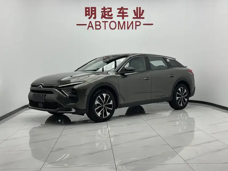 2026 Citroen Versailles C5 X с пробегом 3 000 км