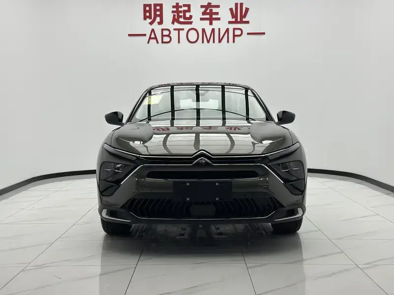 2026 Citroen Versailles C5 X с пробегом 3 000 км