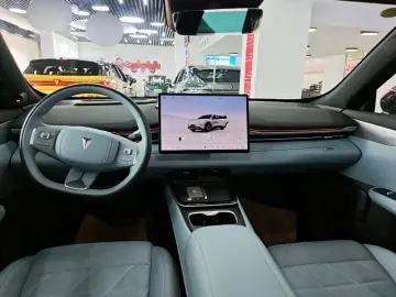 2024 Changan Shenlan S05 с пробегом 13 800 км