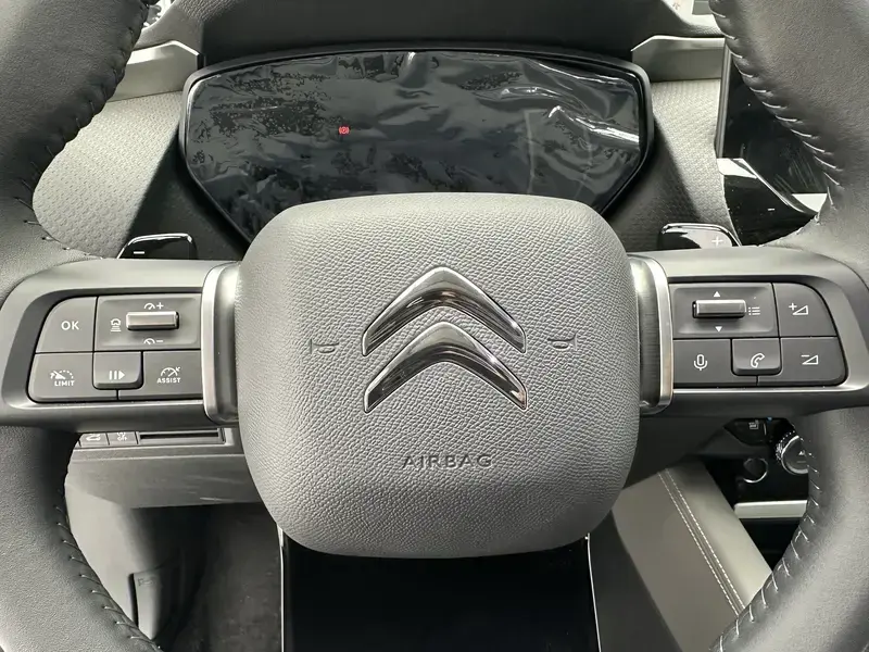 2026 Citroen Versailles C5 X с пробегом 3 000 км