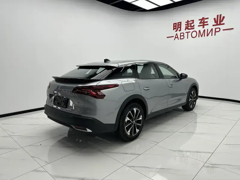 2026 Citroen Versailles C5 X с пробегом 5 000 км