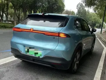 2024 Changan Shenlan S05 с пробегом 20 000 км