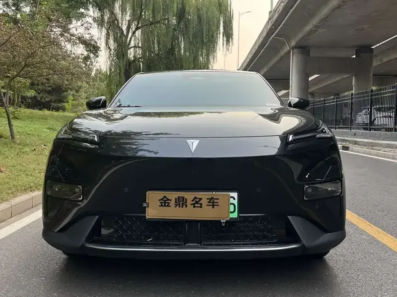 2024 Changan Shenlan S05 с пробегом 37 000 км