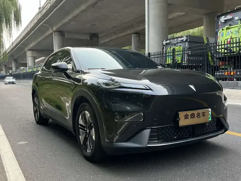 2024 Changan Shenlan S05 с пробегом 37 000 км