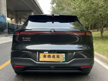 2024 Changan Shenlan S05 с пробегом 37 000 км