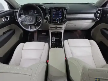 2024 Volvo XC40 с пробегом 12 277 км