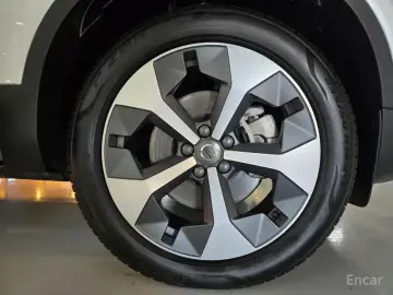 2025 Volvo XC40 с пробегом 6 080 км