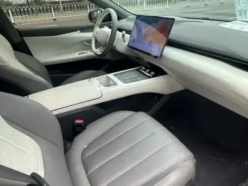 2024 Changan Shenlan L07 с пробегом 22 000 км