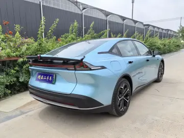 2025 Changan Shenlan L07 с пробегом 20 000 км