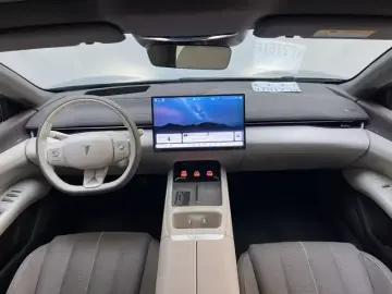 2024 Changan Shenlan L07 с пробегом 5 700 км