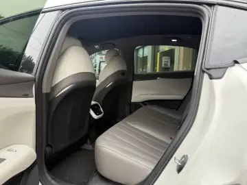 2026 Changan Shenlan L07 с пробегом 11 000 км