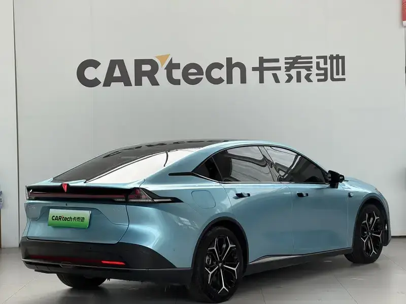 2024 Changan Shenlan L07 с пробегом 12 000 км