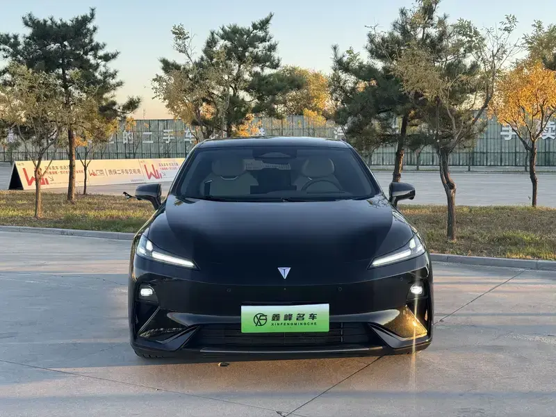2025 Changan Shenlan L07 с пробегом 30 000 км