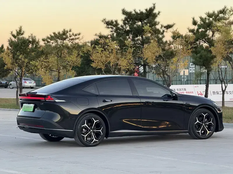 2025 Changan Shenlan L07 с пробегом 30 000 км