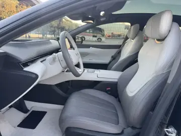 2025 Changan Shenlan L07 с пробегом 30 000 км