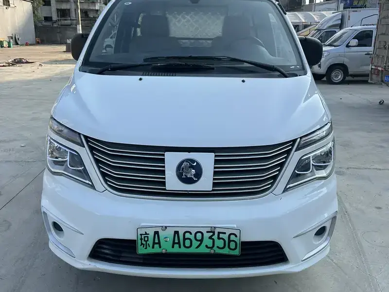 2023 Forthing Lingzhi New Energy с пробегом 48 000 км