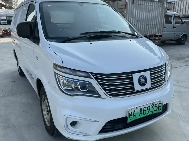 2023 Forthing Lingzhi New Energy с пробегом 48 000 км