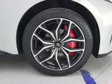 2025 Yipai eπ007 с пробегом 16 000 км