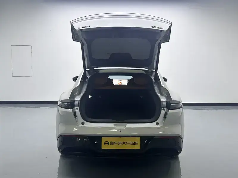2025 Yipai eπ007 с пробегом 13 600 км