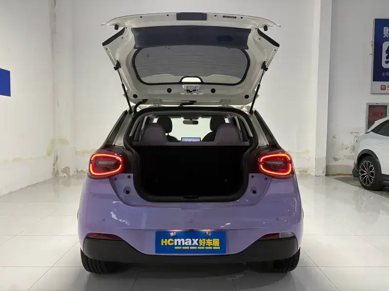 2024 Yipai Nano 01 с пробегом 18 000 км